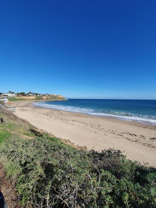 Luxury Home In Christies Beach With King Bed, Nbn, Netflix, 3Bed 2Bath Exterior photo